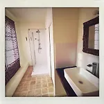 לינה וארוחת בוקר D'hotes De La Maison De Chaalis 3*