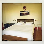 D'hotes De La Maison De Chaalis 3*